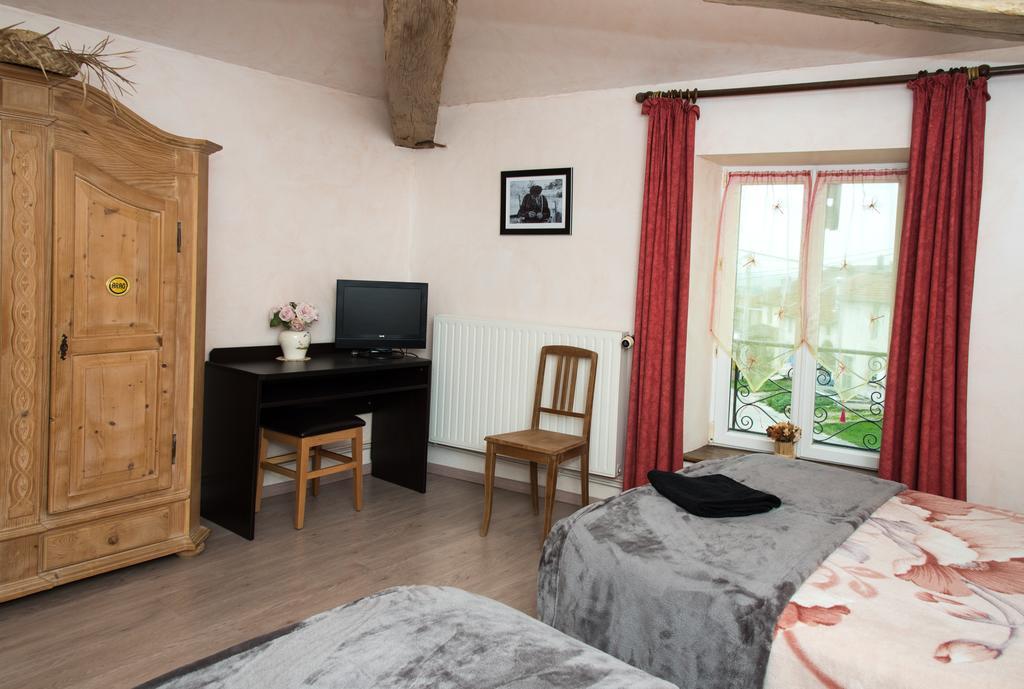 La Ferme Des 3 Suissesses Bed and Breakfast Saint-Paul  Exteriör bild