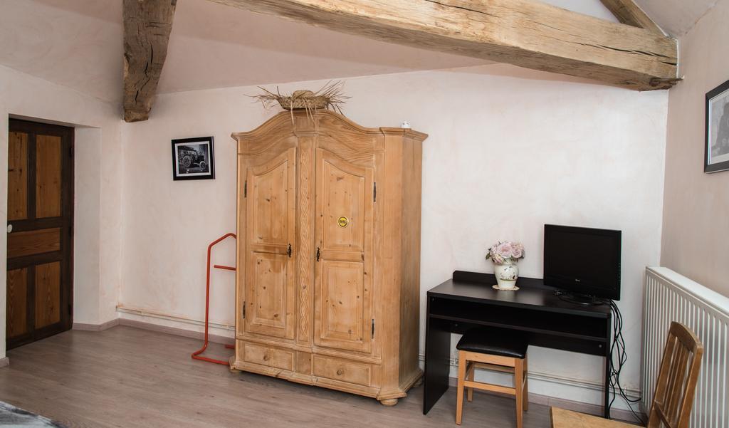 La Ferme Des 3 Suissesses Bed and Breakfast Saint-Paul  Exteriör bild