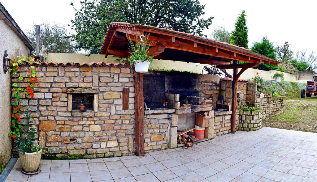 La Ferme Des 3 Suissesses Bed and Breakfast Saint-Paul  Exteriör bild