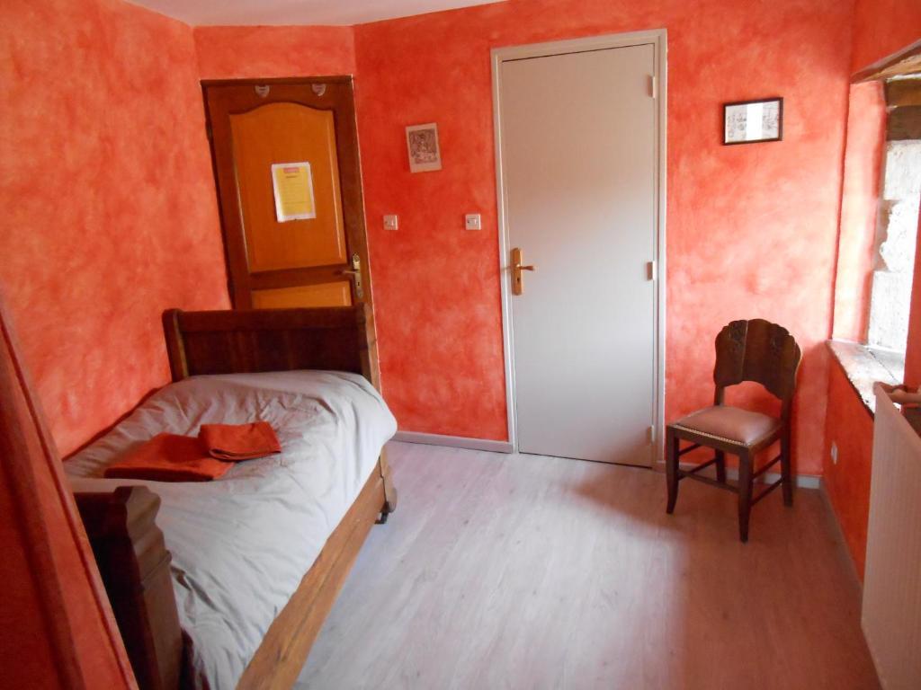 La Ferme Des 3 Suissesses Bed and Breakfast Saint-Paul  Rum bild